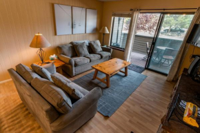 Cozy Condo near Winter Park with Clubhouse Access